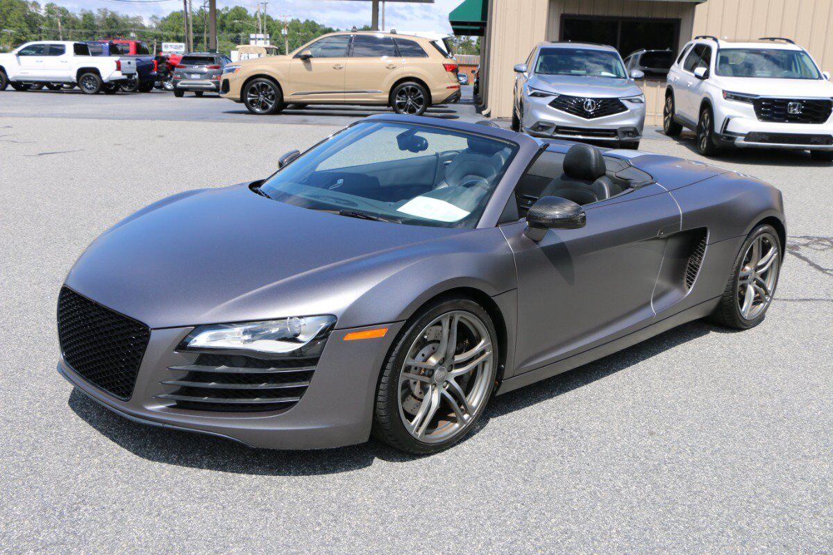 2011 AUDI R8