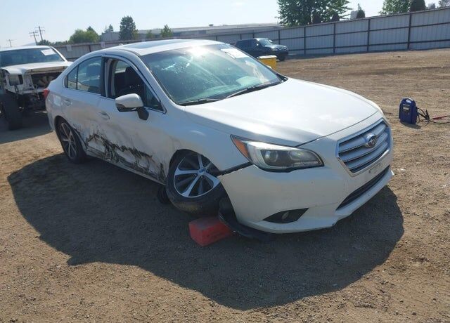 2017 SUBARU Legacy