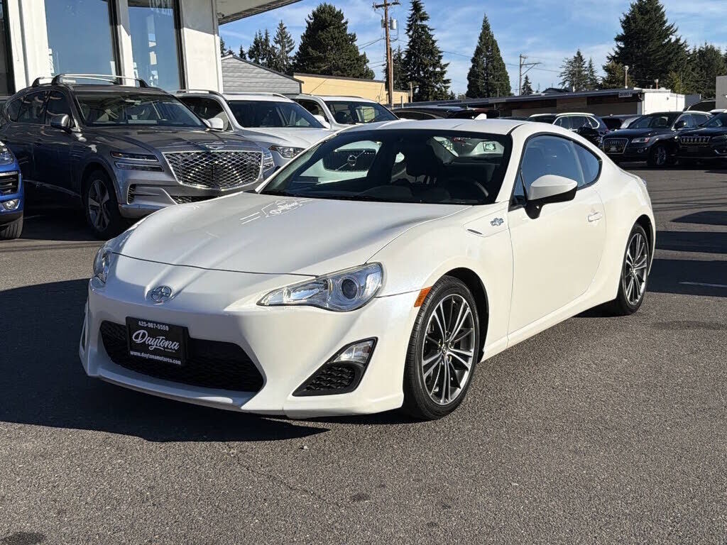 2015 TOYOTA Scion