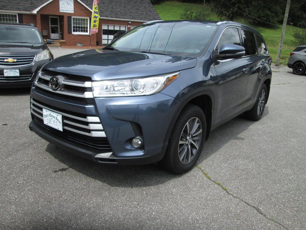 2019 TOYOTA Highlander
