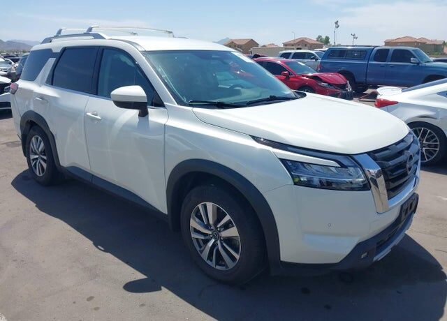 2022 NISSAN Pathfinder
