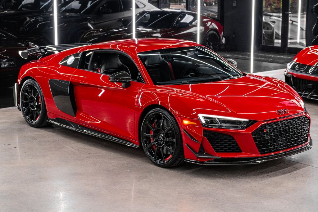 2023 AUDI R8