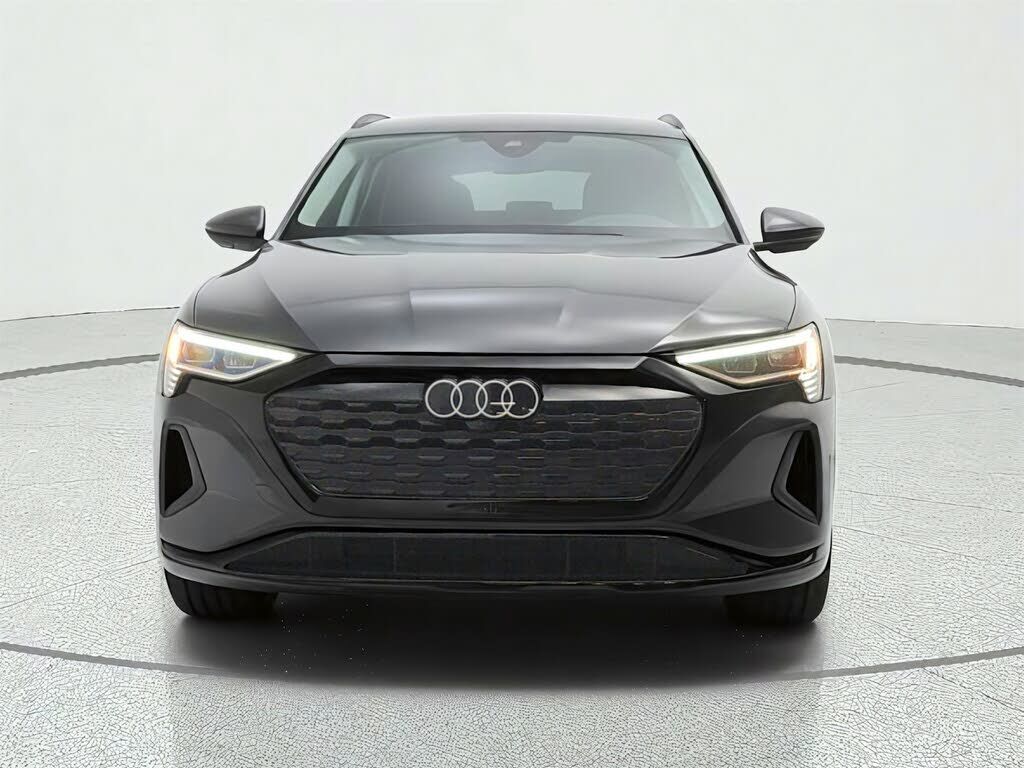 2024 Audi Q8