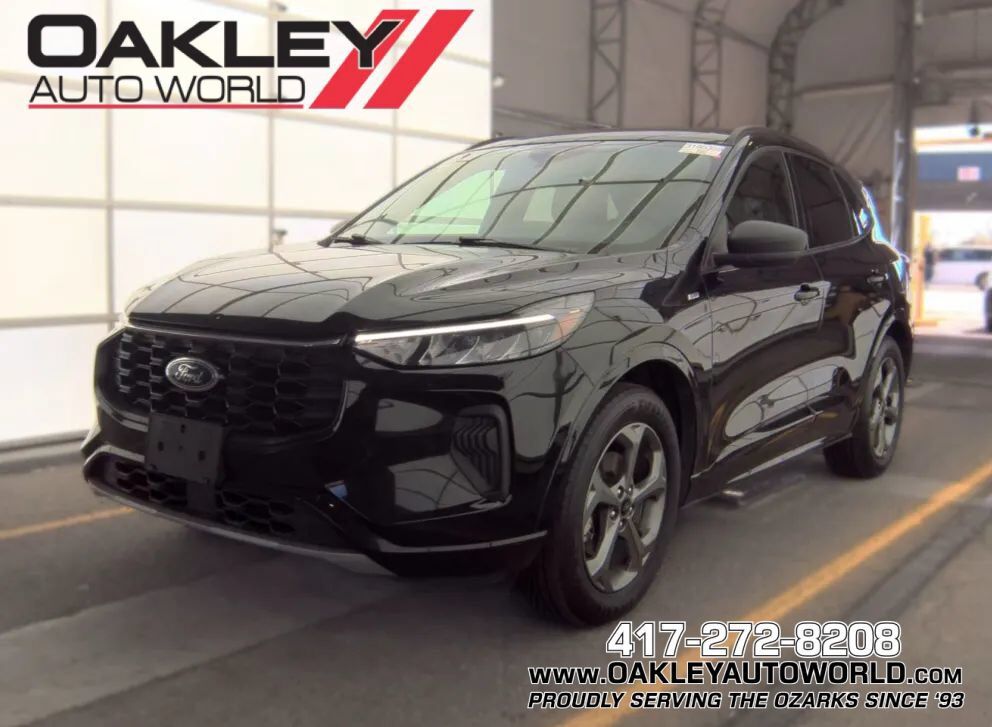 2024 FORD Escape