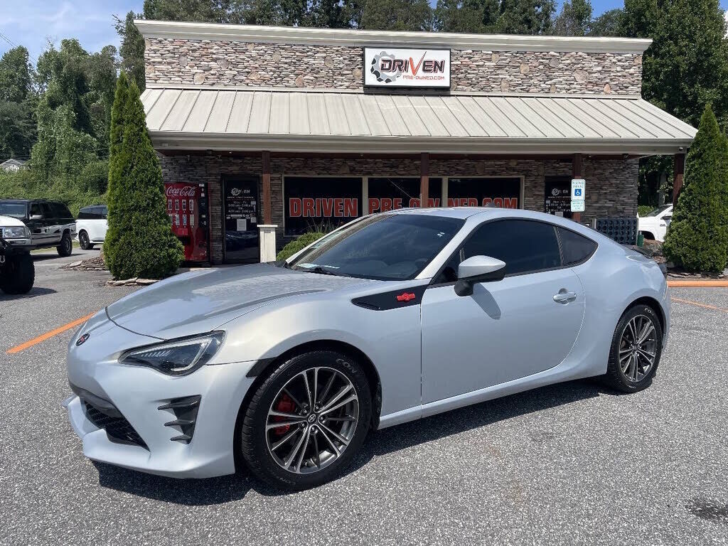 2013 TOYOTA Scion