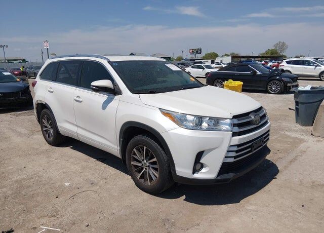 2018 TOYOTA Highlander