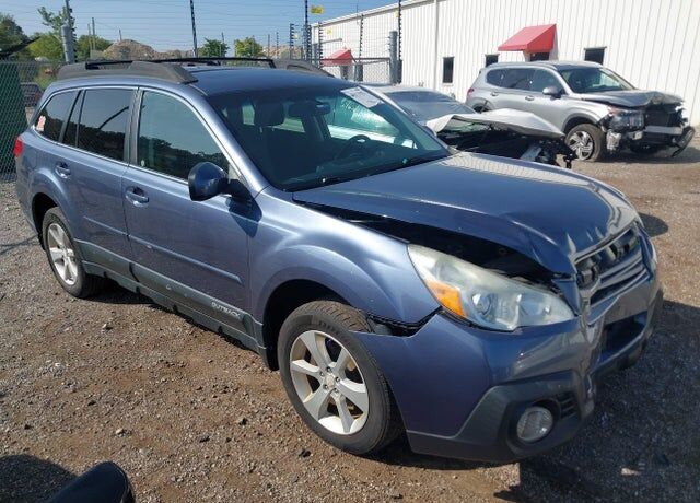 2014 SUBARU Outback