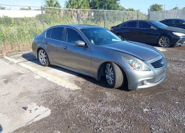 2013 INFINITI G37