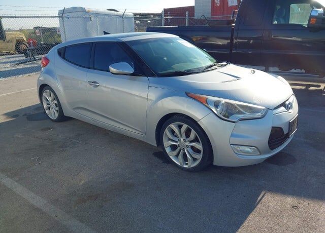 2012 HYUNDAI Veloster