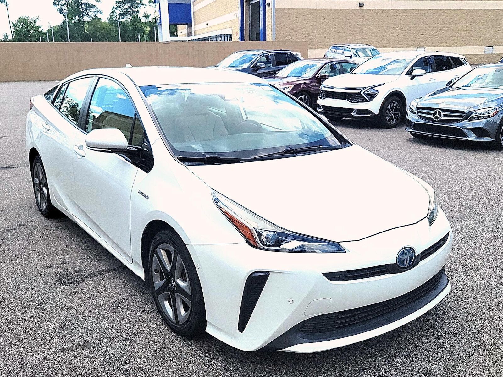 2019 TOYOTA PRIUS