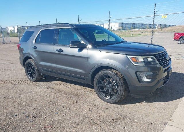 2017 FORD Explorer
