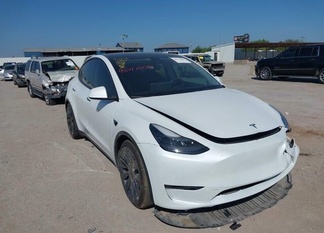 2022 TESLA Model Y