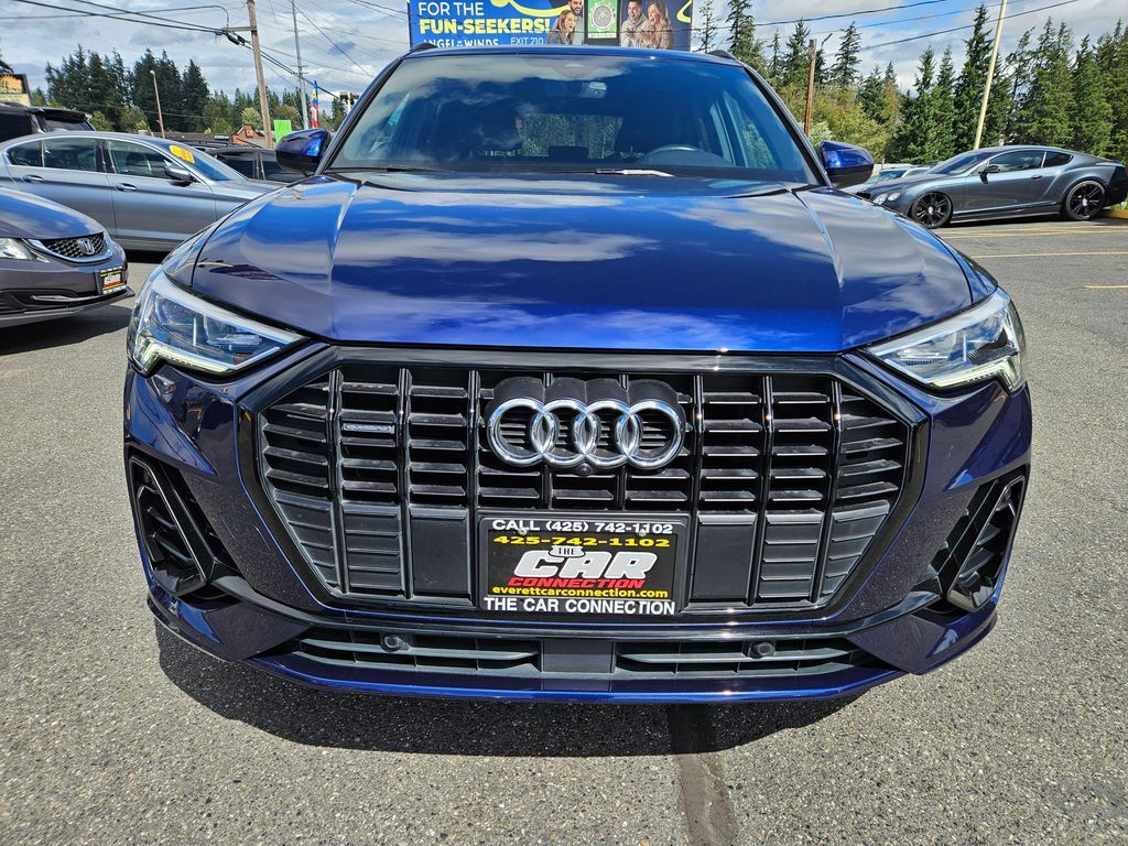 2022 Audi Q3