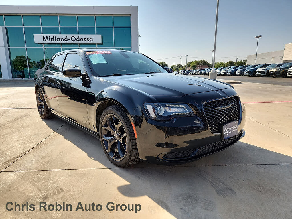 2022 CHRYSLER 300