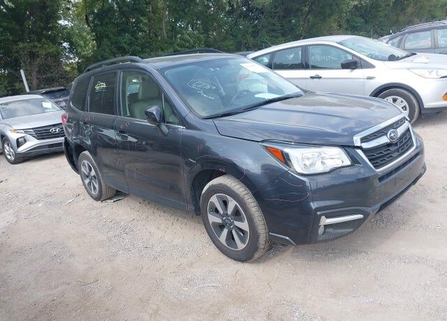 2017 SUBARU Forester