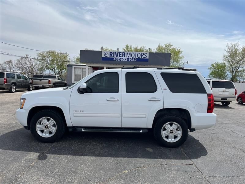 2011 CHEVROLET Tahoe