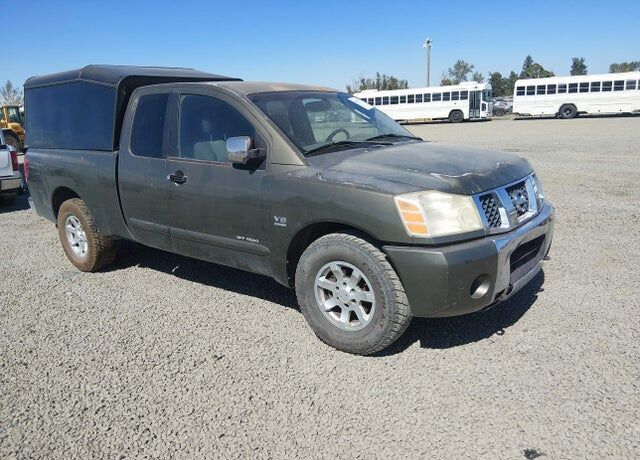 2004 NISSAN Titan