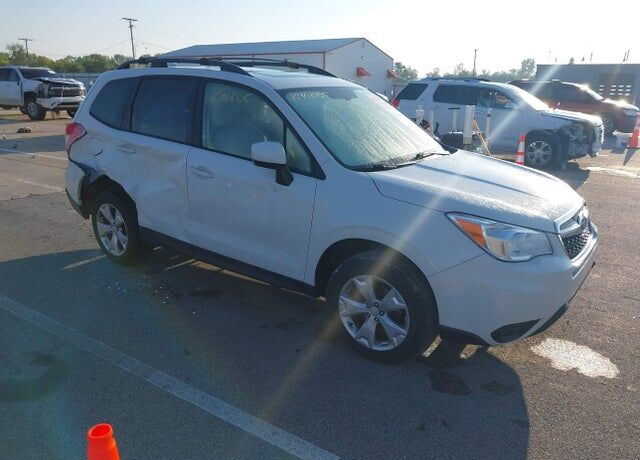 2016 SUBARU Forester
