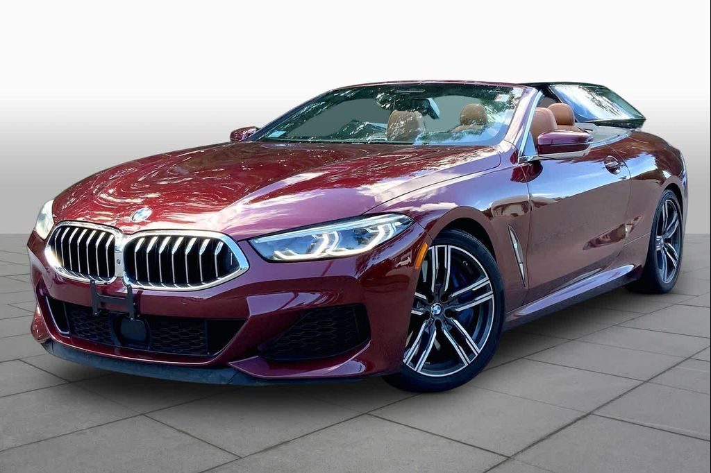 2022 BMW M8