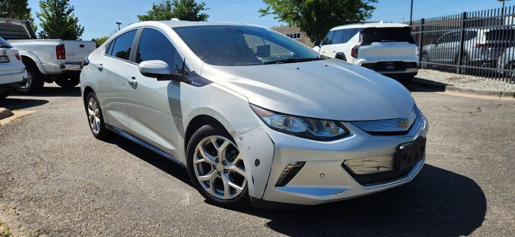 2017 CHEVROLET Volt