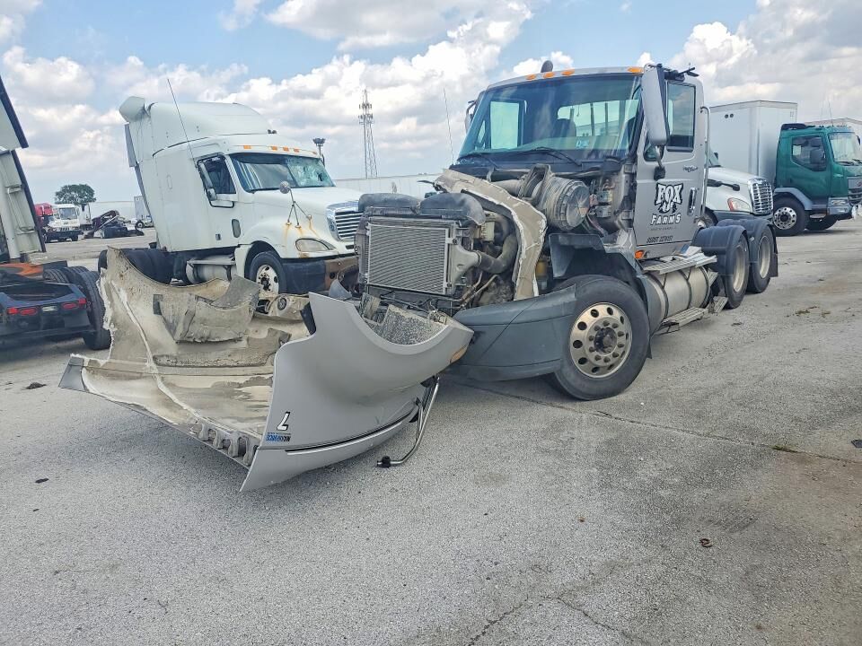 2014 INTERNATIONAL LF687
