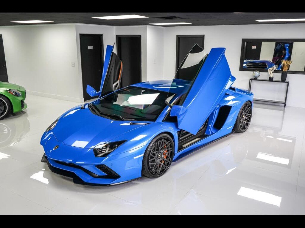 2018 LAMBORGHINI Aventador