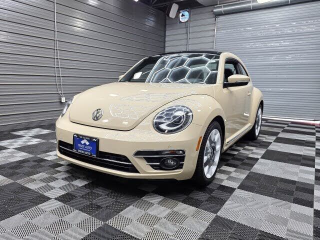 2019 VOLKSWAGEN Beetle