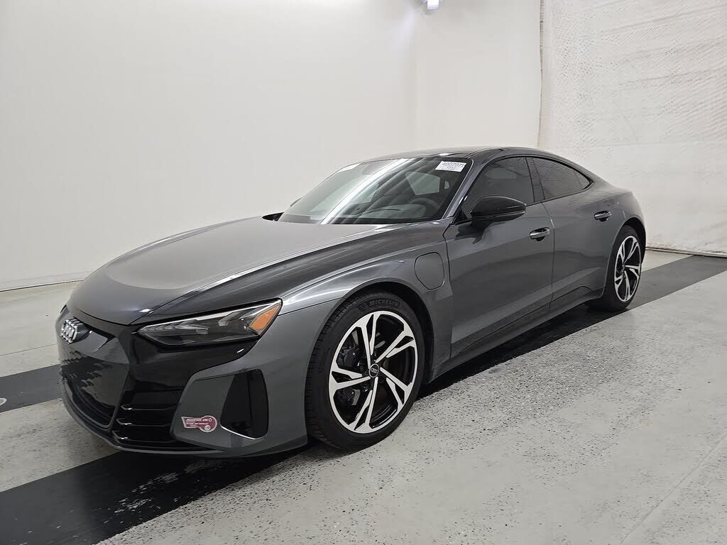 2024 AUDI e-tron GT