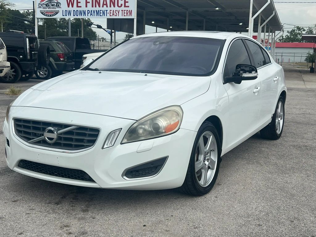 2013 VOLVO S60