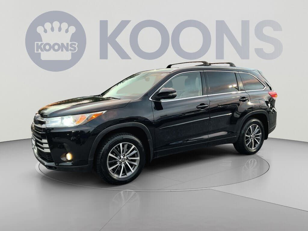 2017 TOYOTA Highlander
