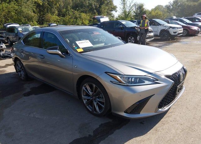 2020 LEXUS ES