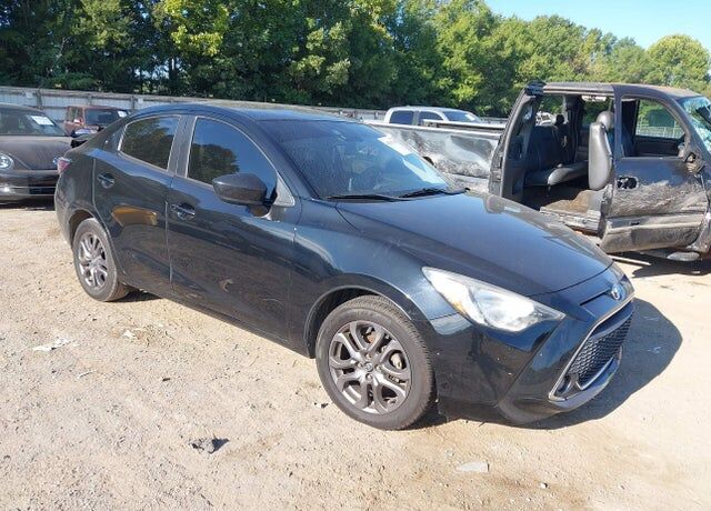 2019 TOYOTA Yaris