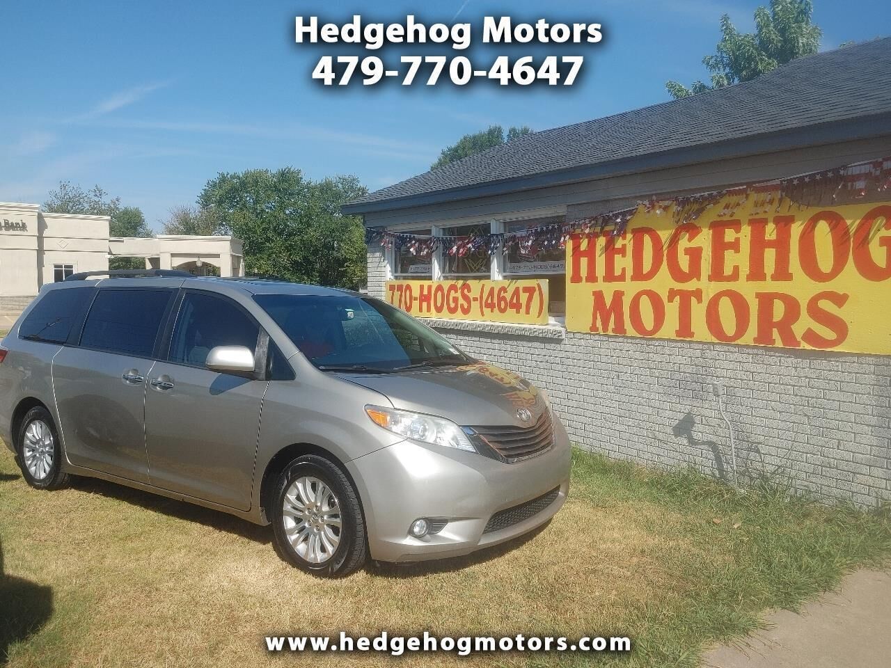 2017 TOYOTA Sienna