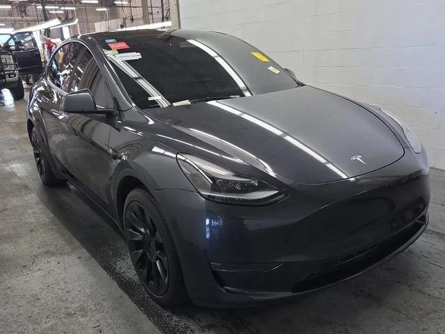 2025 TESLA Model Y