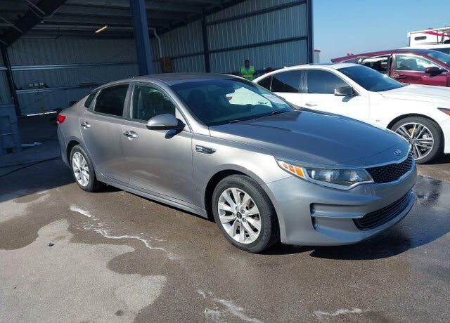 2017 KIA Optima