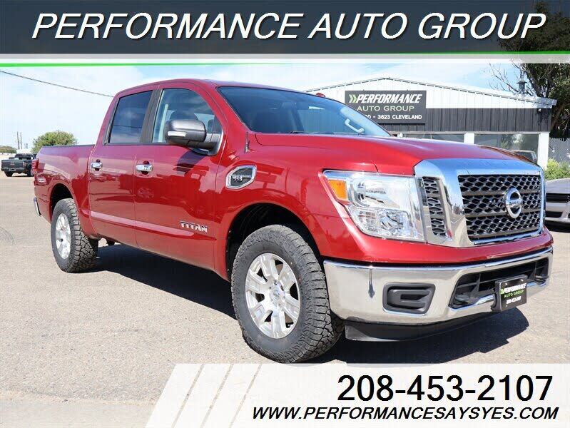 2017 NISSAN Titan