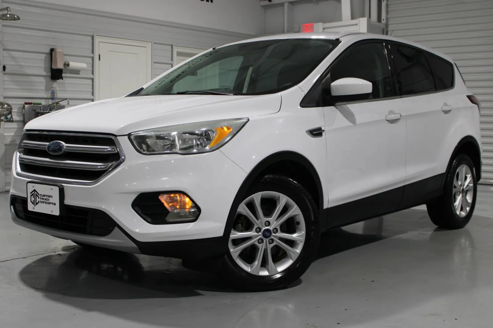 2017 FORD Escape
