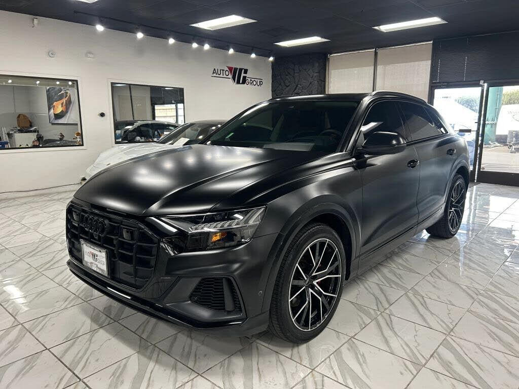 2023 AUDI Q8