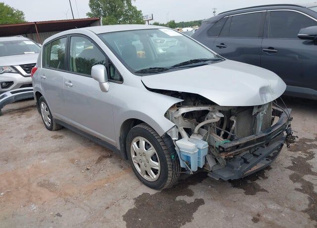 2012 NISSAN Versa