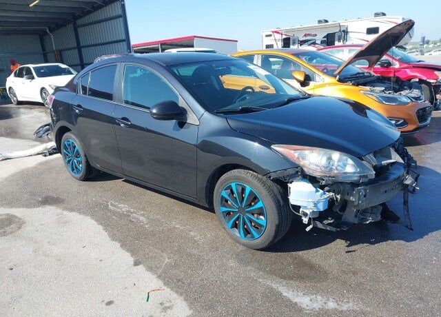 2013 MAZDA Mazda3