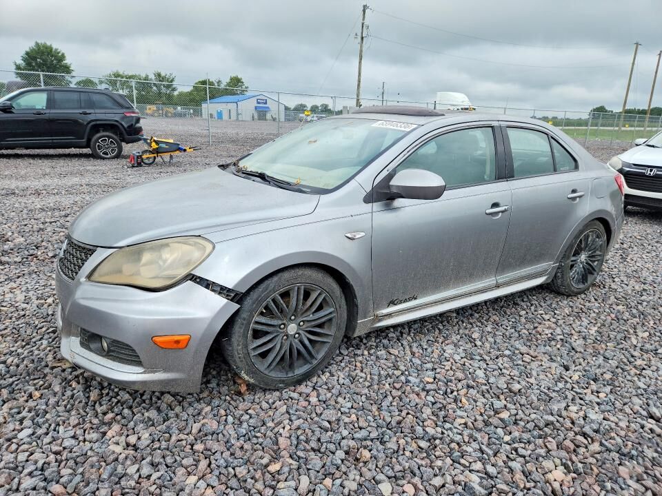 2012 SUZUKI Kizashi