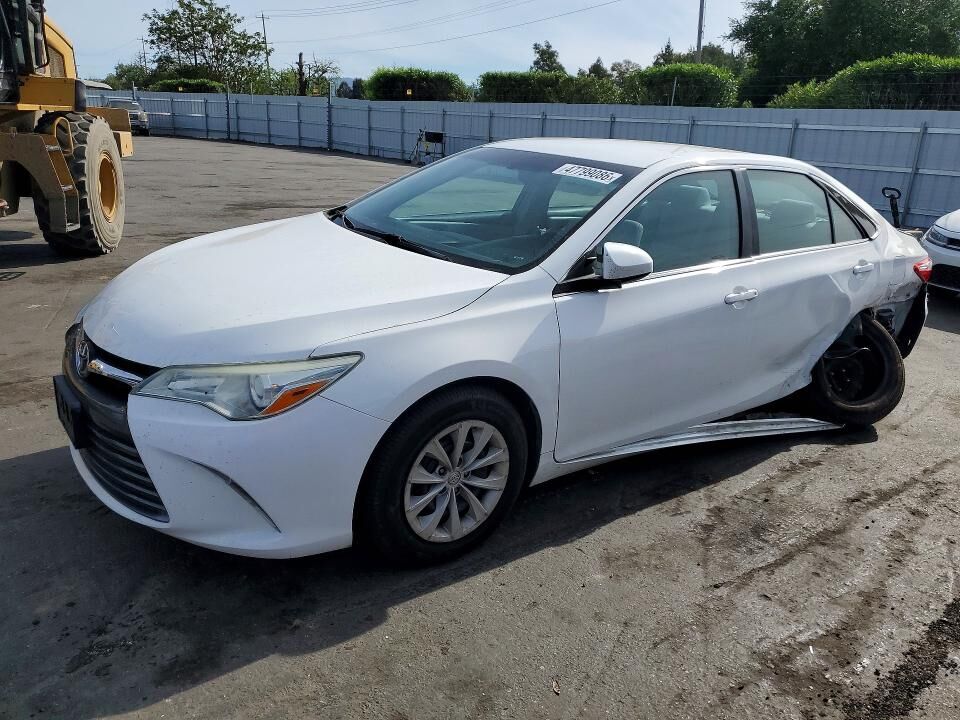 2016 TOYOTA Camry