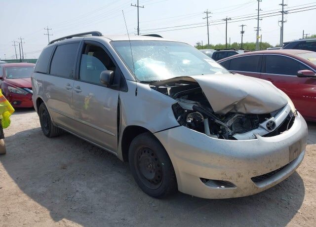 2009 TOYOTA Sienna