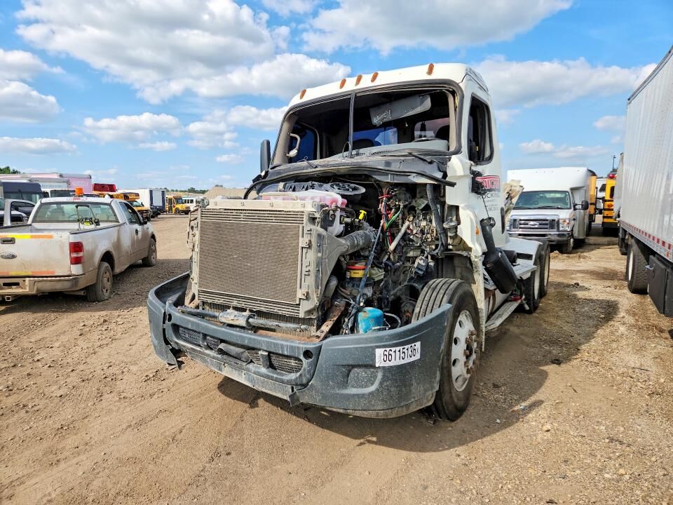 2014 FREIGHTLINER Cascadia