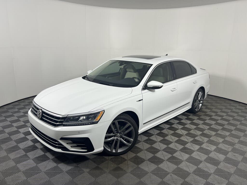2019 VOLKSWAGEN Passat
