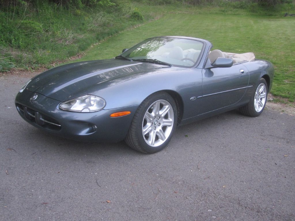 2000 JAGUAR XK8