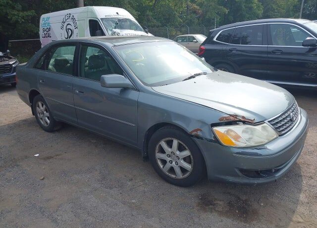 2004 TOYOTA Avalon