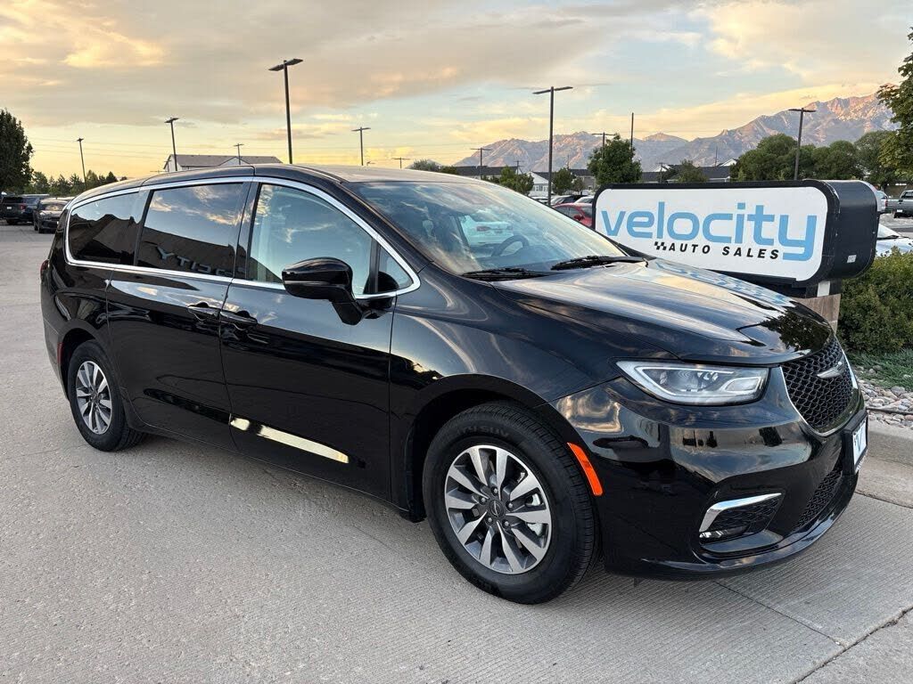 2024 CHRYSLER Pacifica