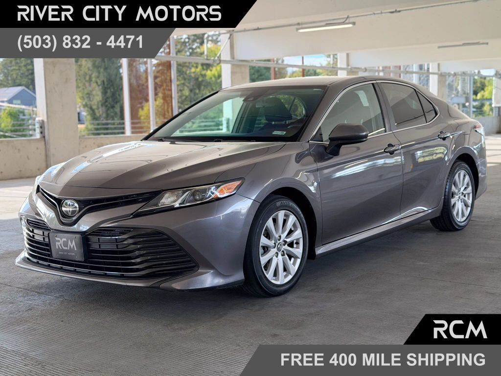 2020 TOYOTA Camry