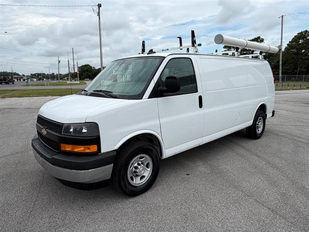 2019 CHEVROLET Express
